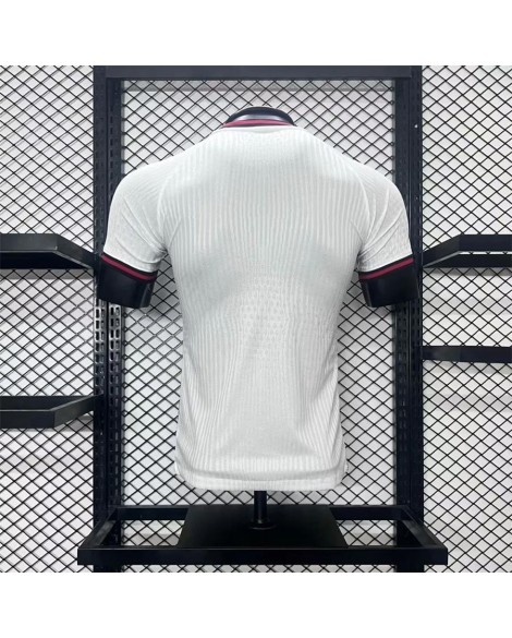 Barcelona 2024/25 Authentic Edition Weißes Trikot Spielerversion