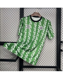 Real Betis 2024/25 Trainingstrikot vor dem Wettkampf