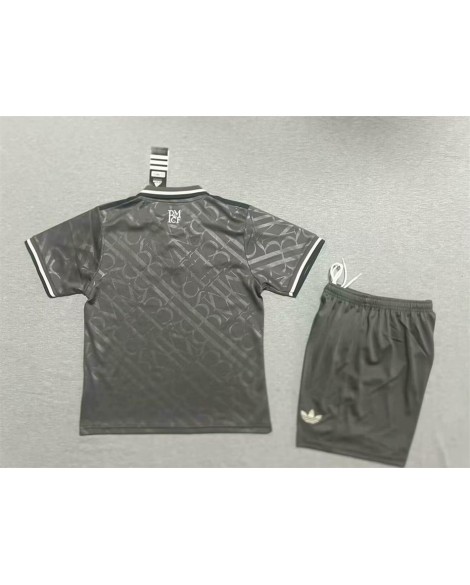 Real Madrid Drittes Trikot 2024/25 Kind (Trikot + Shorts)