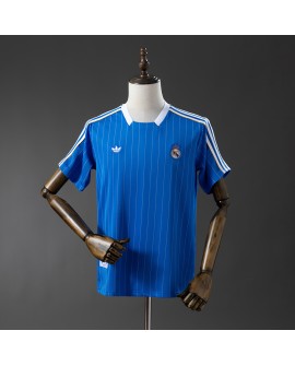 Real Madrid 25/26 Retro-Stil - Blaues Trikot