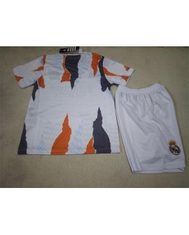 Real Madrid Jugendtrikot 2025/26 Trainingskit