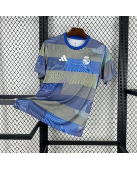 Real Madrid 2025/26 Aufwärmtrikot