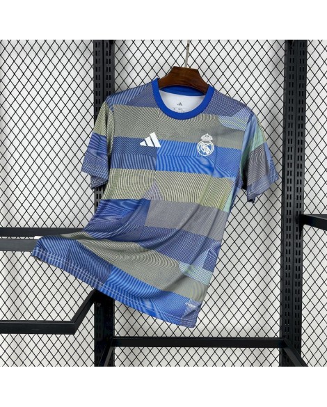 Real Madrid 2025/26 Aufwärmtrikot