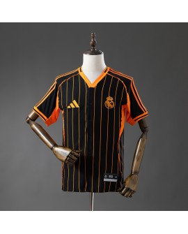 Real Madrid Baseballtrikot der Saison 25/26 – schwarz-orange gestreiftes Trikot