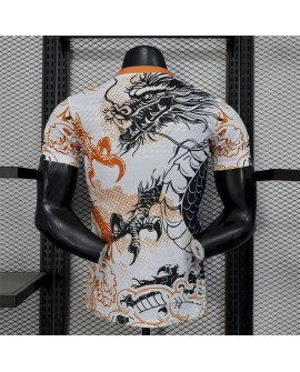 Real Madrid 2025/26 Schwarz-weiße Drachenversion Trikot-Spielerversion
