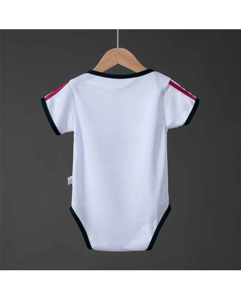 Real Madrid Heimtrikot für die Saison 2026/27 – Babygröße