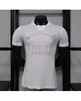 Trainingsjersey zum 125-jährigen Jubiläum von Real Madrid - player