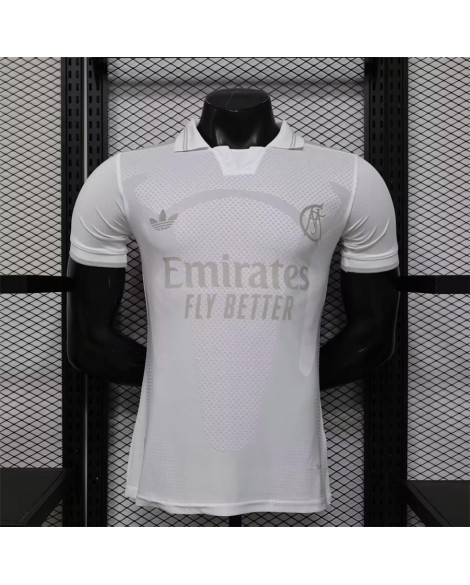 Trainingsjersey zum 125-jährigen Jubiläum von Real Madrid - player