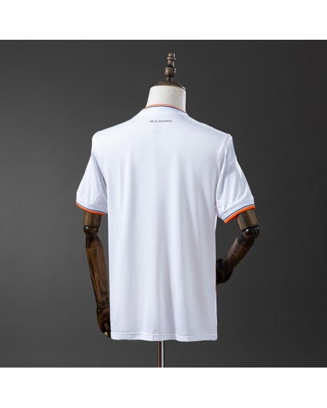 Retro-Heimtrikot von Real Madrid aus der Saison 2013/14