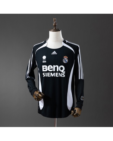 Retro-Langarm-Auswärtstrikot von Real Madrid für die Saison 06/07