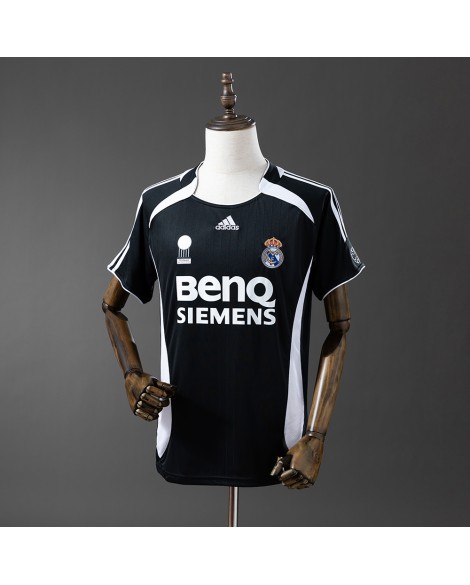 Retro Real Madrid 06/07 Drittes Auswärtstrikot