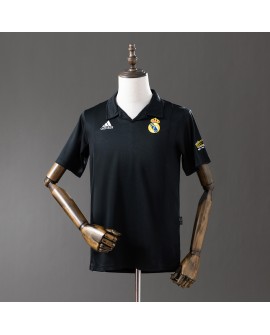 Maillot extérieur du Real Madrid rétro 2002/03 par Adidas 