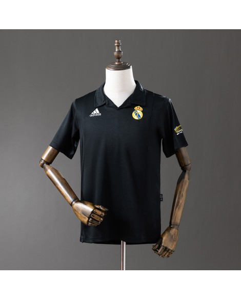 Maillot extérieur du Real Madrid rétro 2002/03 par Adidas 
