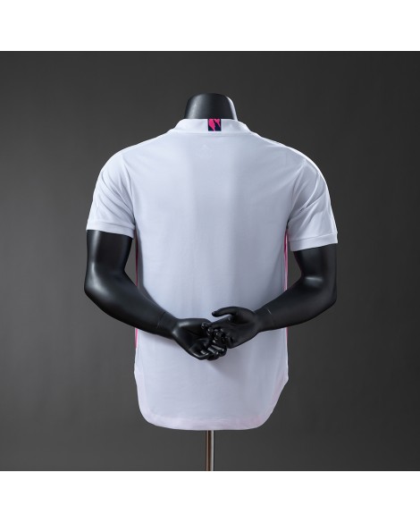 Real Madrid Heimtrikot der Saison 20/21 (Retro) - Player Real Madrid Heimtrikot der Saison 20/21 (Retro) - Player