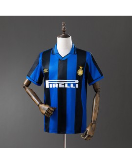 Das Retro-Heimtrikot von Inter Mailand für die Saison 1995/96