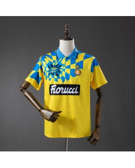 Das dritte Auswärtstrikot von Inter Mailand aus der Saison 92/94 (Retro-Trikot)