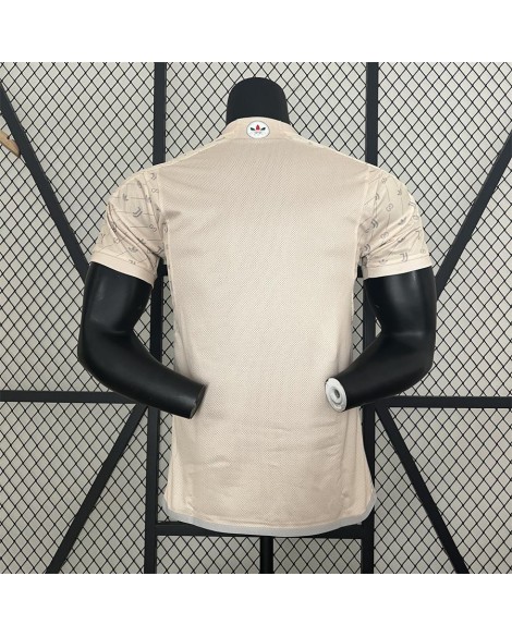 24/25 Spieler Juventus Co-Branded Version