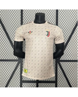 24/25 Spieler Juventus Co-Branded Version