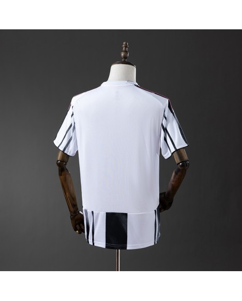 Juventus Heimtrikot 2025/26