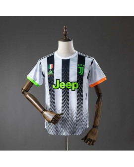 Das vierte Retro-Paket des Juventus Palace 2019/20