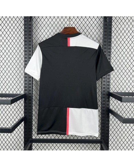 Juventus 2019/20 Retro-Heimtrikot Juventus 2019/20 Retro-Heimtrikot