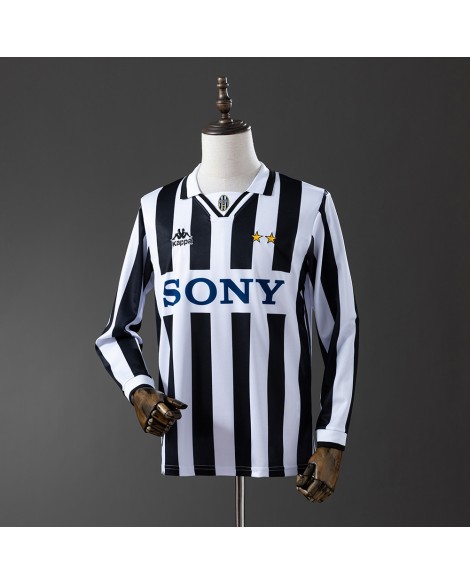Juventus Heimtrikot der Saison 95/97 langärmelig Retro Juventus Heimtrikot der Saison 95/97 langärmelig Retro