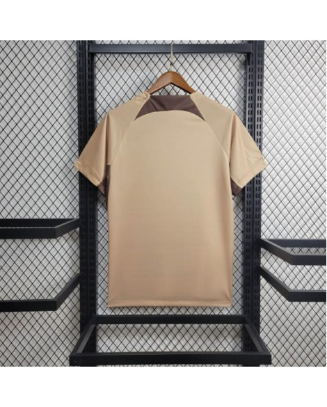 Trainingsoutfit Collins 2024-25 beige