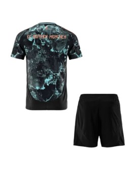 Bayern München Auswärts-Fußballtrikot 2024/25 (Trikot+Shorts)