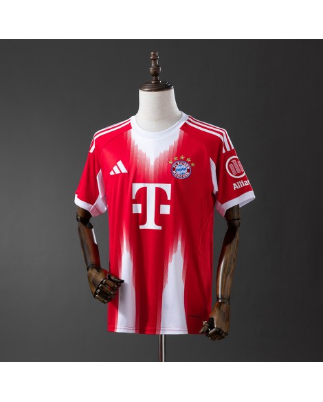Bayern München Heimtrikot 2025/26 Bayern München Heimtrikot 2025/26