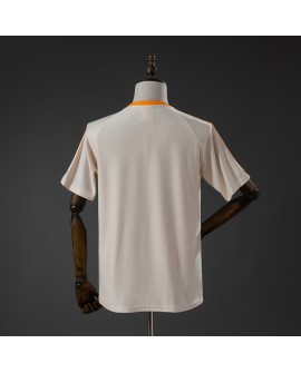 beigefarbenes Bayern München T-Shirt
