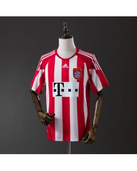 Retro-Heimtrikot des FC Bayern München aus der Saison 2010/11