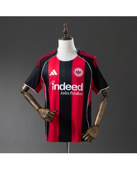 Heimtrikot der Saison 25/26 von Eintracht Frankfurt