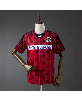Frankfurter Heimtrikot im Retro-Stil, Saison 1995/96