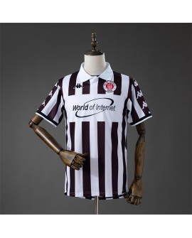 Heimtrikot von Saint Pauli für die Saison 00/01 in Retro-Design