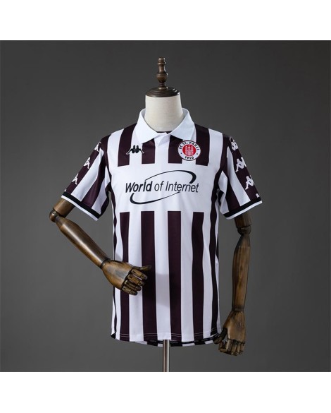 Heimtrikot von Saint Pauli für die Saison 00/01 in Retro-Design Heimtrikot von Saint Pauli für die Saison 00/01 in Retro-Design