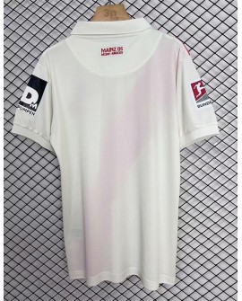 Trikot der Fußballmannschaft Mainz 05 für die Saison 2025