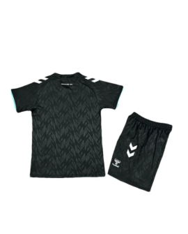 Werder Bremen 24/25 Auswärtstrikot-Set (Trikot + Shorts) - Kind