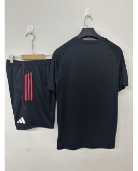 Ajax Trainingsanzug, schwarz, Saison 25/26 (Trikot + Shorts)
