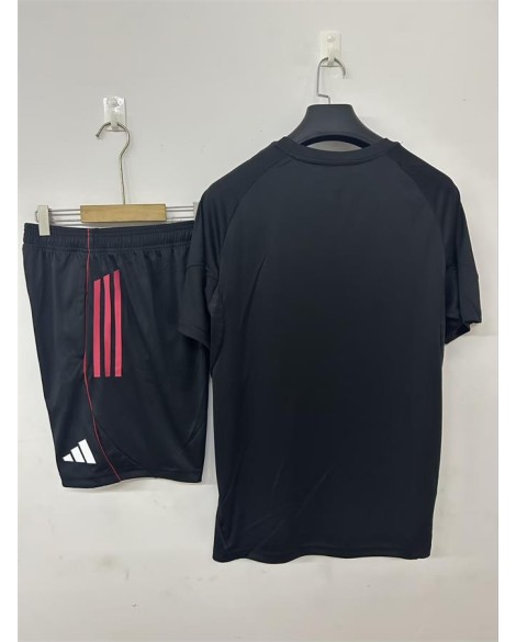 Ajax Trainingsanzug, schwarz, Saison 25/26 (Trikot + Shorts)