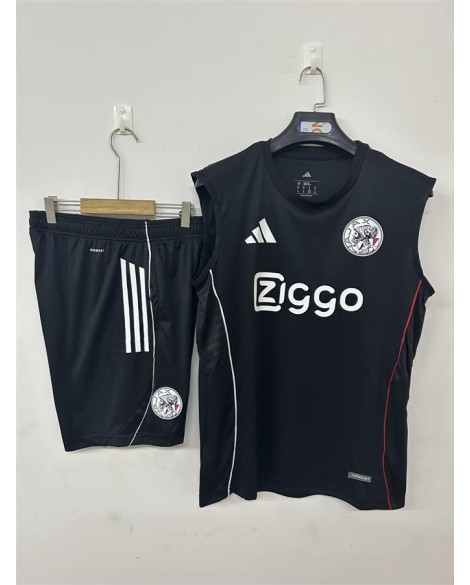 Ajax Trainingsanzug, schwarz, Saison 25/26 (Trikot + Shorts)