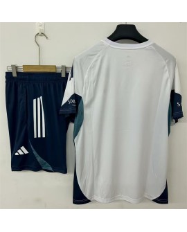 Arsenal Trainingsanzug für die Saison 25/26 (Trikot + Shorts)