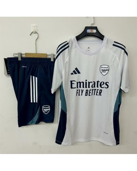 Arsenal Trainingsanzug für die Saison 25/26 (Trikot + Shorts) Arsenal Trainingsanzug für die Saison 25/26 (Trikot + Shorts)