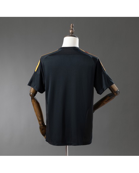 Arsenal 25/26 Kooperation – Schwarzes Trikot