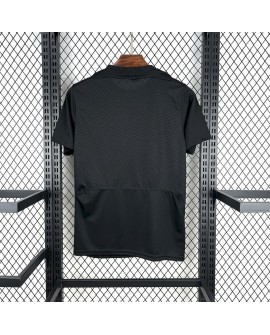 Liverpool FC Trikot 2025/26 Gedenkausgabe - Schwarz