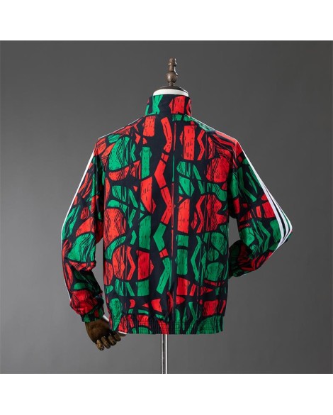 Arsenal Wendejacke/Trenchcoat der Saison 24/25 – rot und schwarz Arsenal Wendejacke/Trenchcoat der Saison 24/25 – rot und schwarz