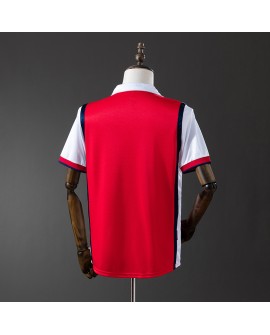 Arsenals Retro-Heimtrikot der Saison 1998/99