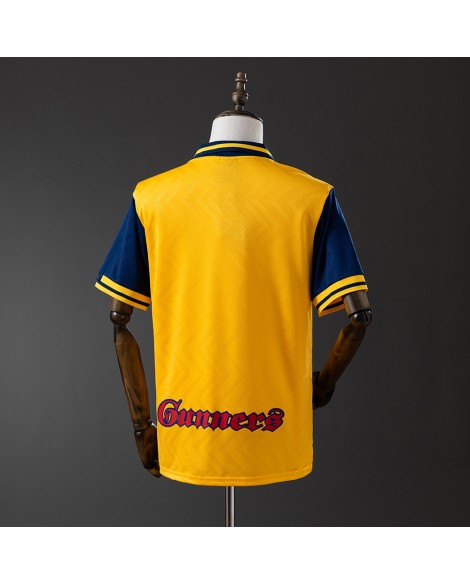 Arsenals Auswärtstrikot der Saison 1996/97 Retro