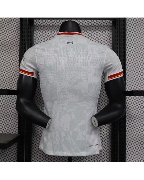 Liverpool 2024/25 Jersey Authentic Dritter draußen außerhalb