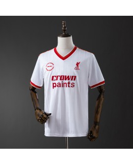 Liverpools Auswärtstrikot der Saison 85/86 im Retro