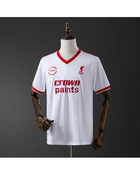 Liverpools Auswärtstrikot der Saison 85/86 im Retro
